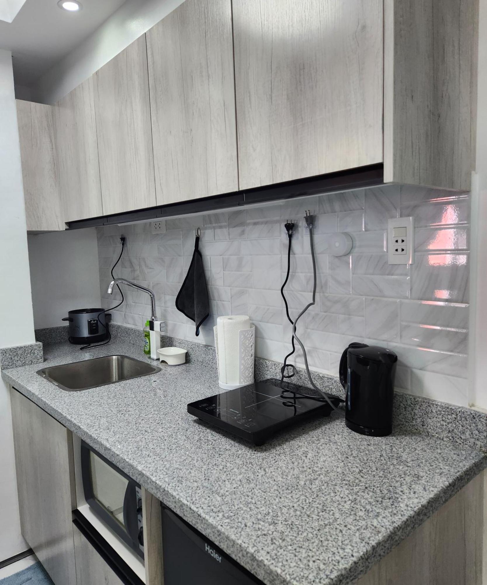 Condo Azur Suites B207 Near Airport, Netflix, Stylish, Cozy With Swimming Pool Lapu-Lapu City Zewnętrze zdjęcie